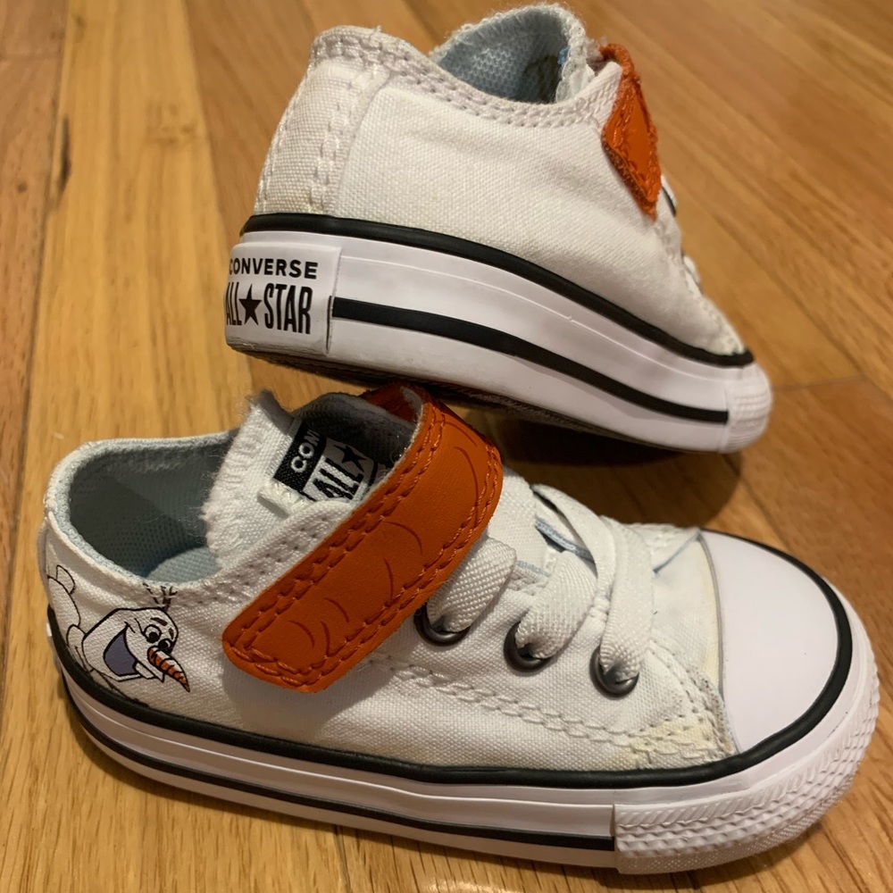 🧡Olaf Converse Sneakers🧡